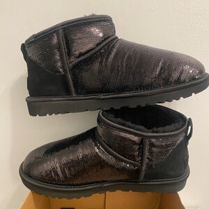 UGG Black Sequin mini Boots (US 10/EU41)